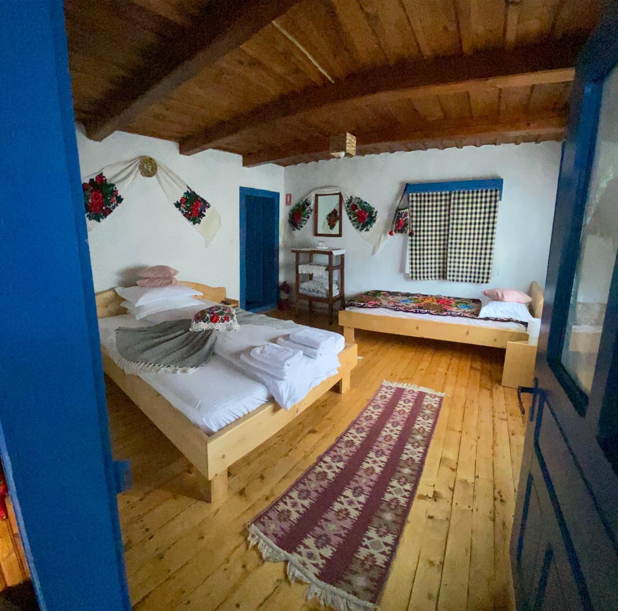 Hotel Casuta Tivadar Breb Exteriér fotografie